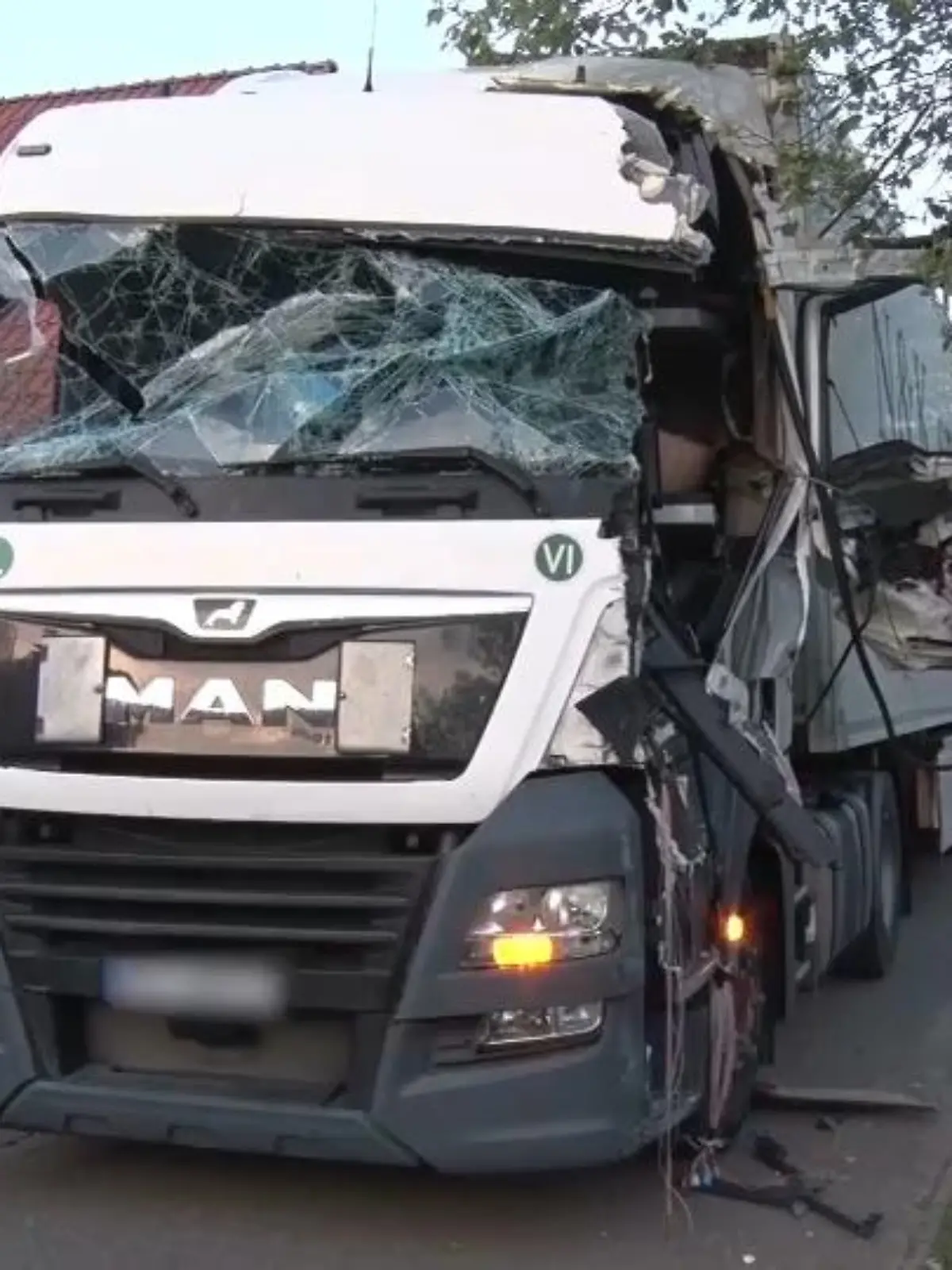 Bild zu: "LKW-Fahrer überfährt fast Kind (5)"