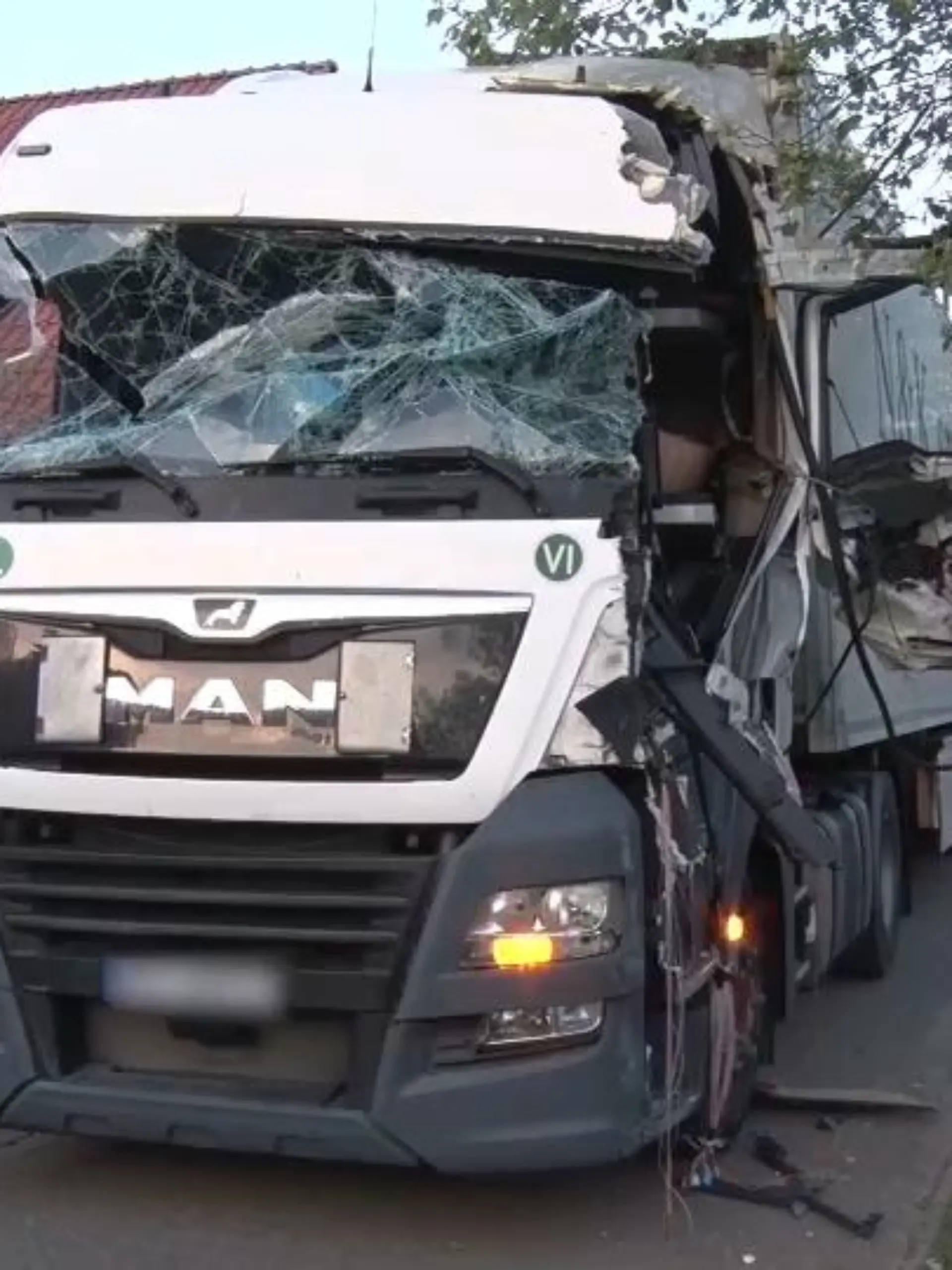 Bild zu: "LKW-Fahrer überfährt fast Kind (5)"