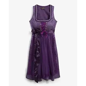 Dirndl mit Perlen