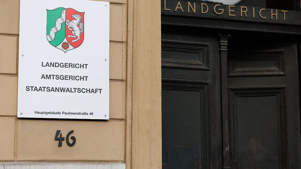 Eine Bande soll Kurierdienste überfallen und Goldbarren und Schmuck erbeutet haben (Foto Illustration)