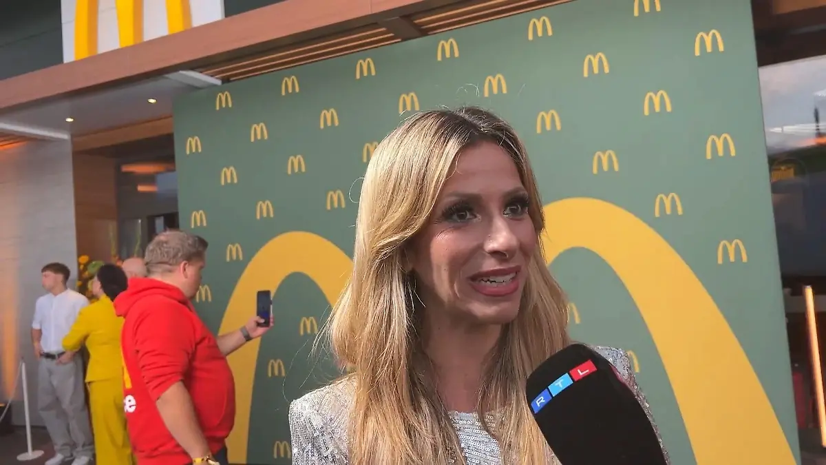 Gülcan Kamps gibt uns Liebestipps Moderatorin privat wie selten