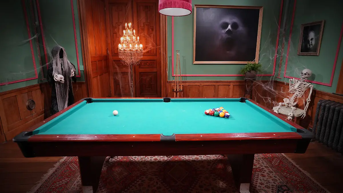 Zum Halloween-Special erstrahlt das Schloss in ganz besonders gruseliger Optik.