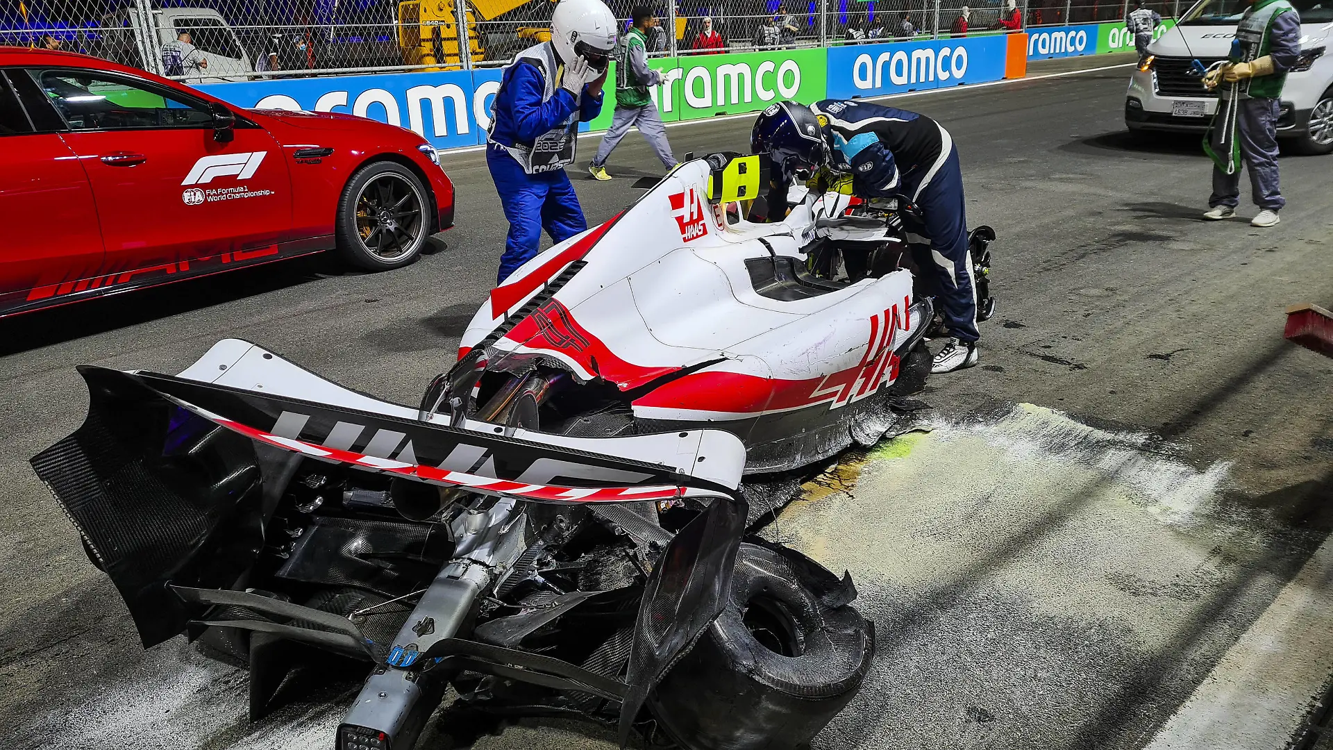 Crash, SCHUMACHER Mick ger, Haas F1 Team VF-22 Ferrari, portrait during the Formula 1 STC Saudi Arabian Grand Prix 2022, 2nd round of the 2022 FIA Formula One World Championship, WM, Weltmeisterschaft on the Jeddah Corniche Circuit, from March 25 to 27, 2022 in Jeddah, Saudi Arabia - F1 - SAUDI ARABIAN GRAND PRIX 2022 DPPI/Panoramic PUBLICATIONxNOTxINxFRAxITAxBEL 20220326_205106