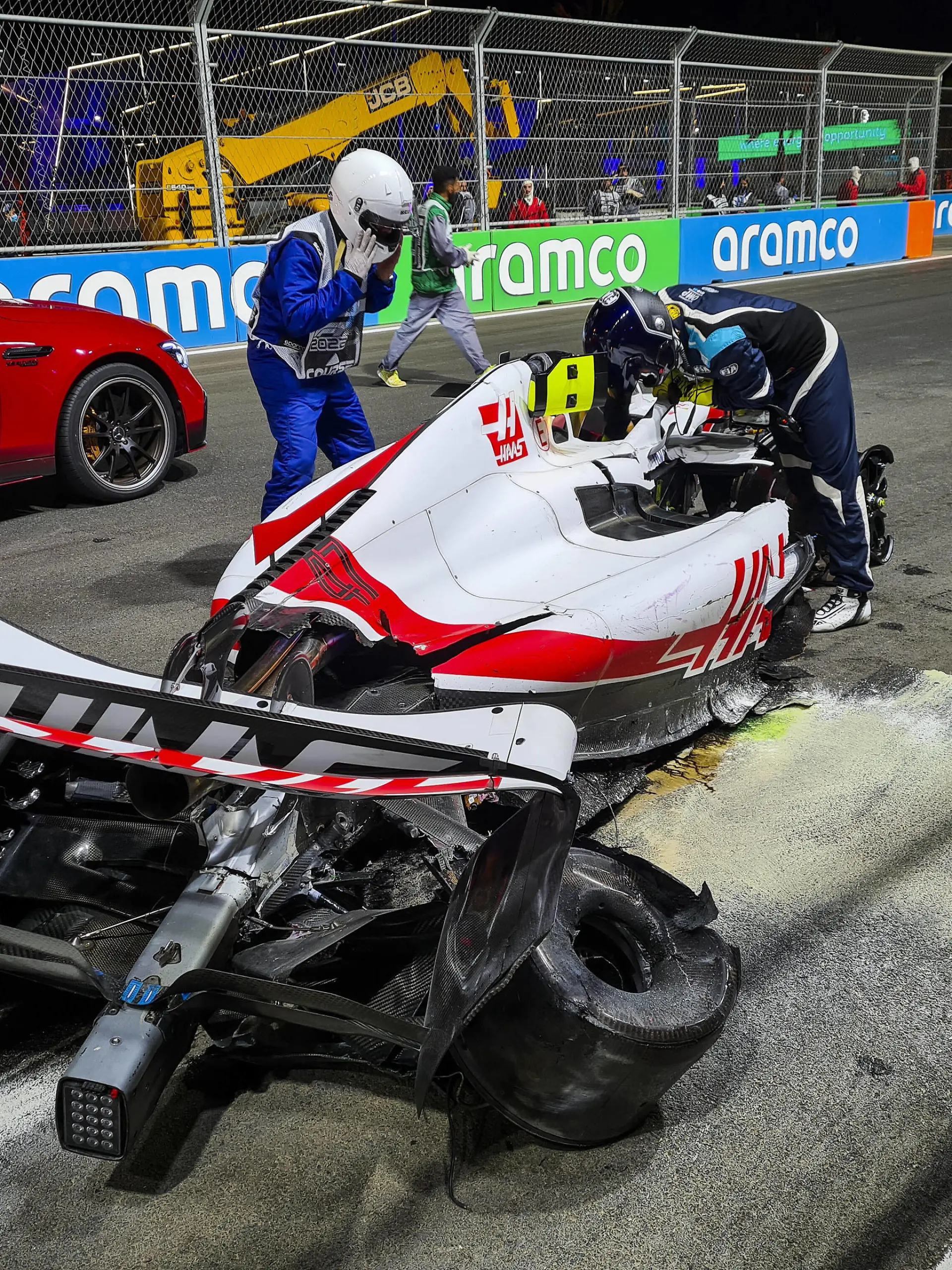 Crash, SCHUMACHER Mick ger, Haas F1 Team VF-22 Ferrari, portrait during the Formula 1 STC Saudi Arabian Grand Prix 2022, 2nd round of the 2022 FIA Formula One World Championship, WM, Weltmeisterschaft on the Jeddah Corniche Circuit, from March 25 to 27, 2022 in Jeddah, Saudi Arabia - F1 - SAUDI ARABIAN GRAND PRIX 2022 DPPI/Panoramic PUBLICATIONxNOTxINxFRAxITAxBEL 20220326_205106 