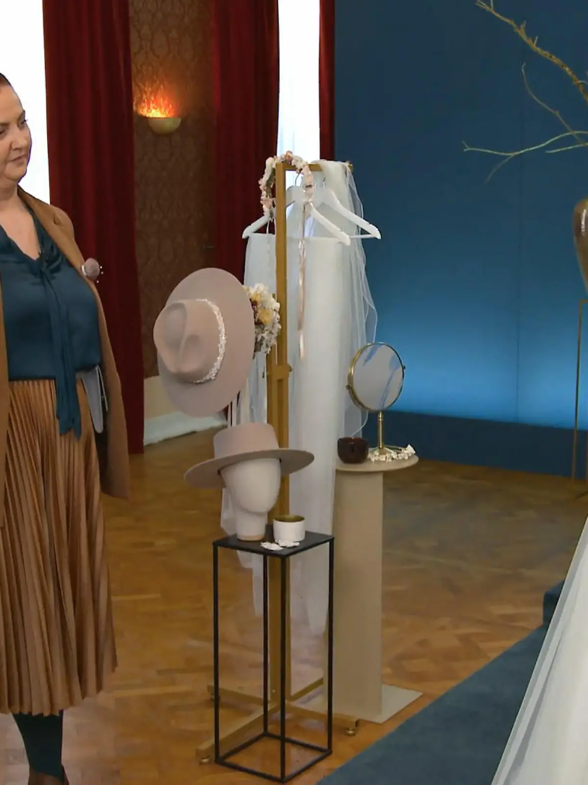 Bild zu: "Alexandra fühlt sich zu eingepackt"