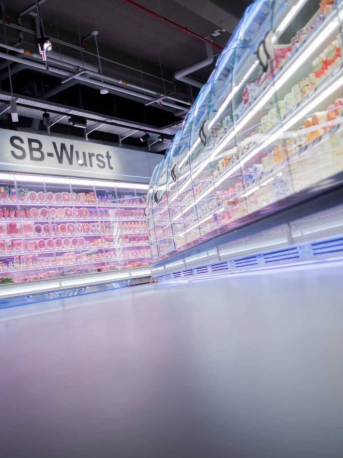 Edeka und Marktkauf rufen eine Geflügel-Fleischwurst zurück.