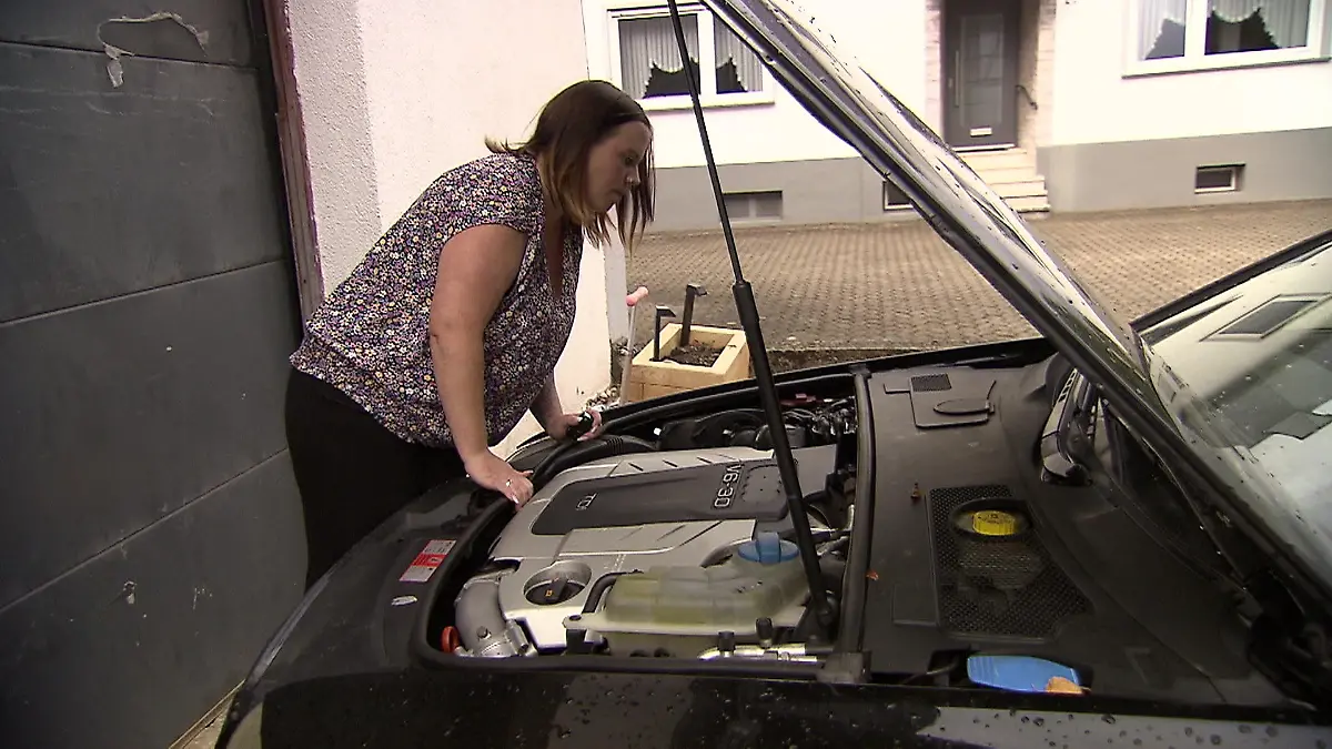 Familie fällt beim Autokauf auf Betrüger herein Kalt abgezockt