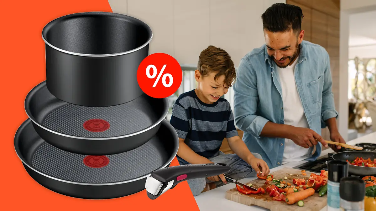 Vater und Sohn mit Tefal Pfannen-Set am Herd