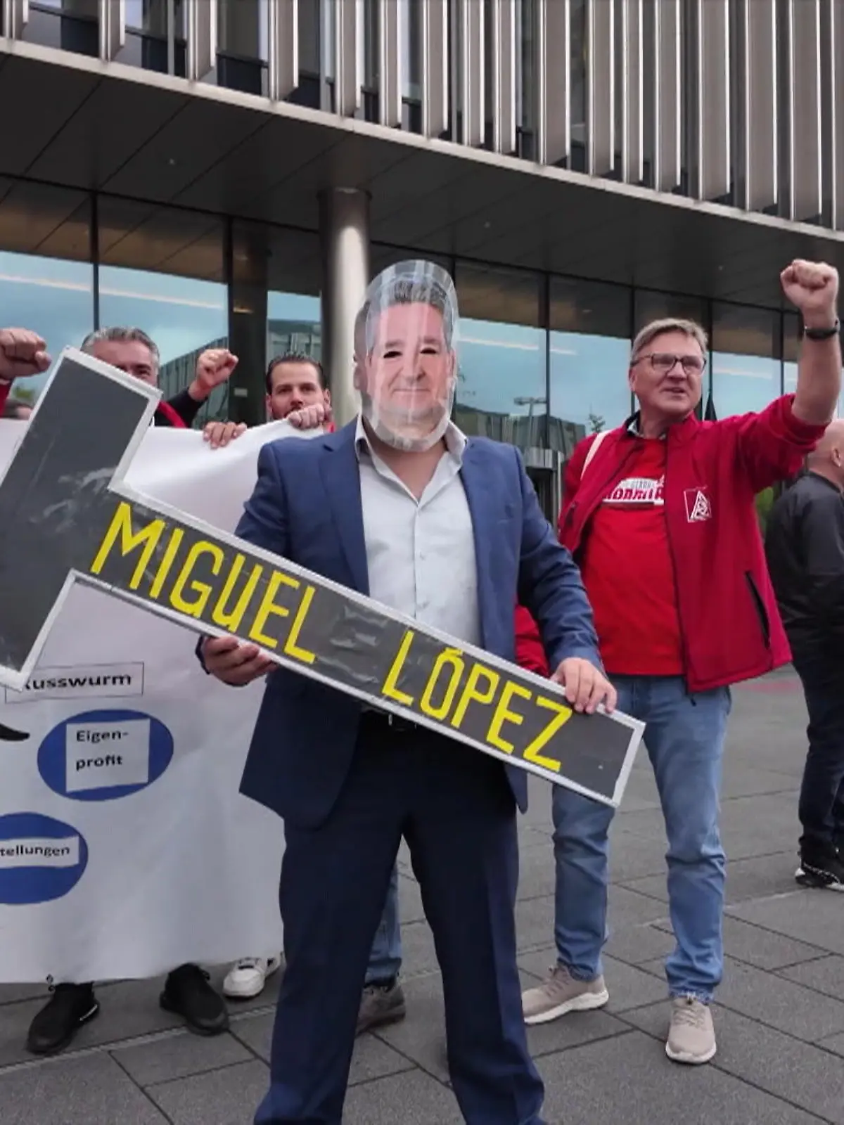Bild zu: "Landtag redet über Stahlkonzern in Not"