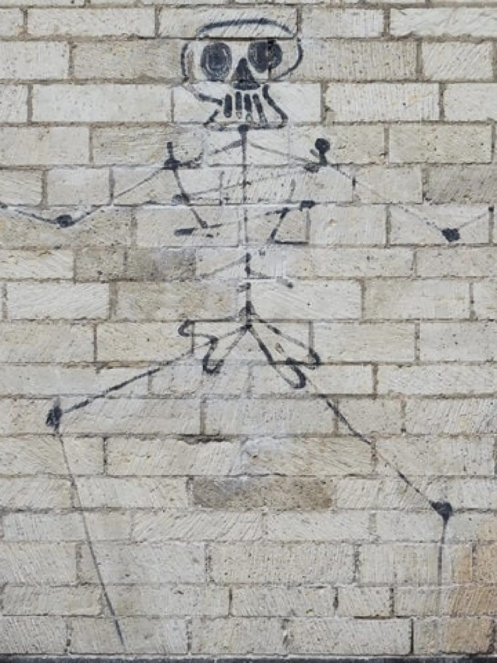 Bild zu: "Putz-Kolonne hält Graffiti-Kunstwerk für Dreck und entfernt es"
