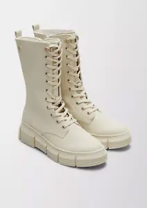s. Oliver Stiefel mit Schnürung