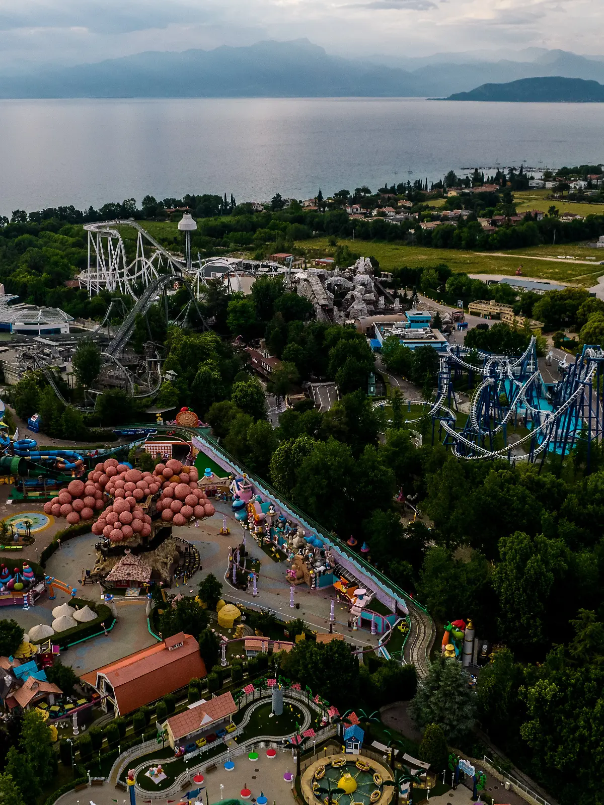 Im Freizeitpark „Gardaland“ am Gardasee in Italien griffen Mückenschwärme Besucher an
