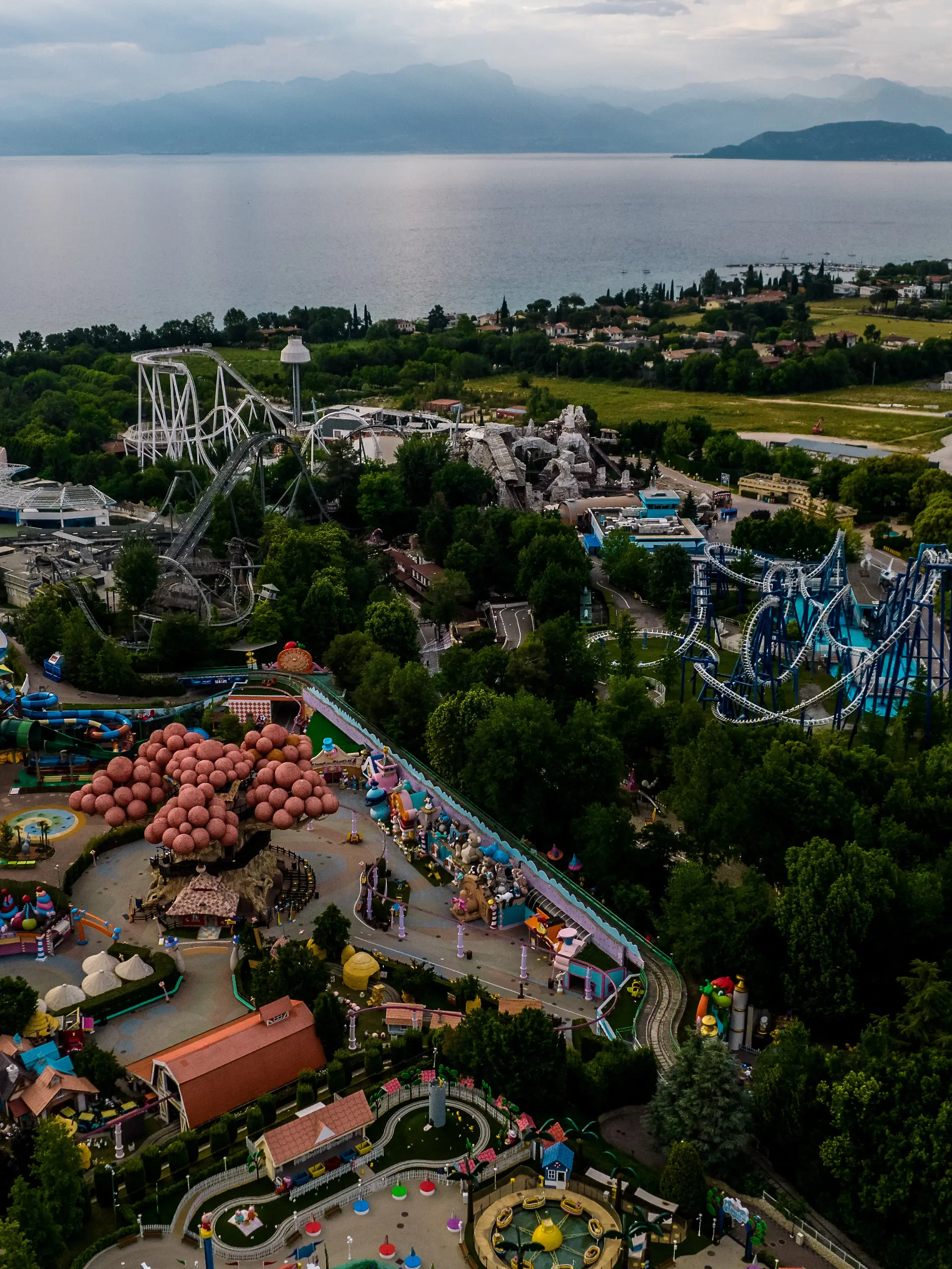 Im Freizeitpark „Gardaland“ am Gardasee in Italien griffen Mückenschwärme Besucher an

