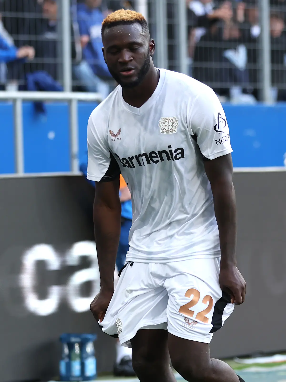 Bild zu: "Bayer-Star Boniface erklärt seinen Hose-runter-Jubel!"