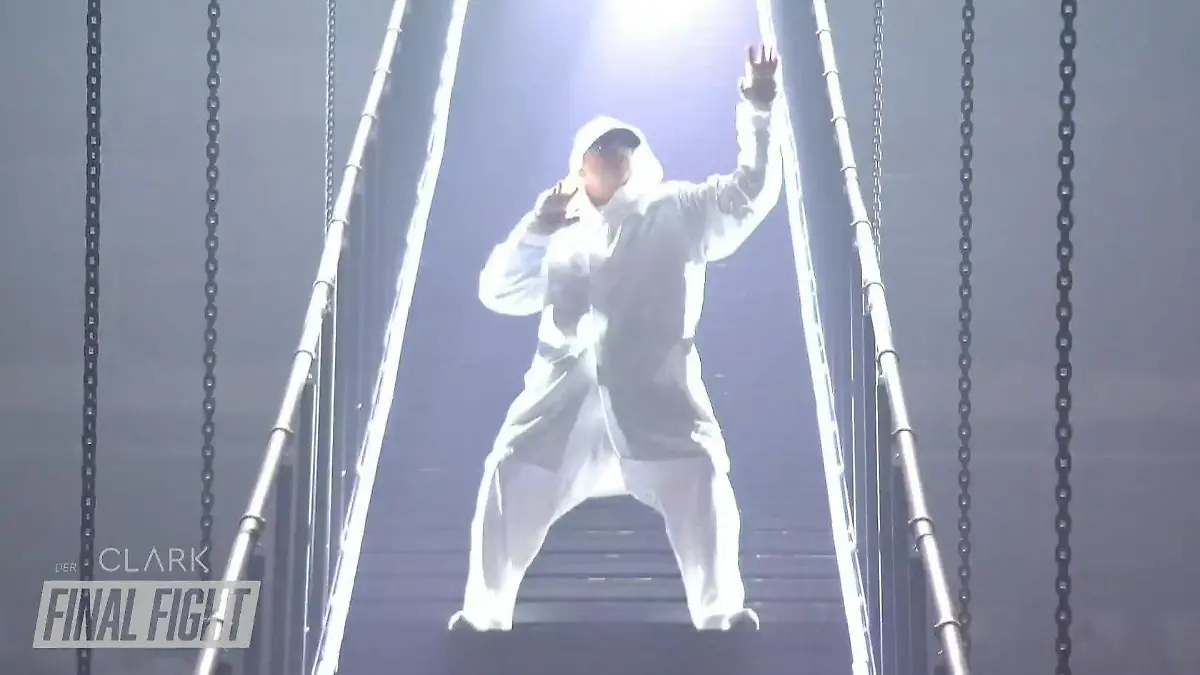 Stefan Raab ist zurück - und WIE! DARAUF haben alle gewartet