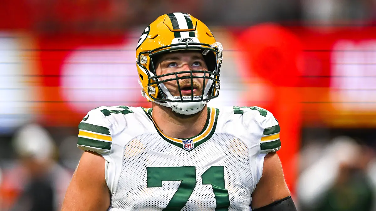 Josh Myers übergibt sich auf den Football