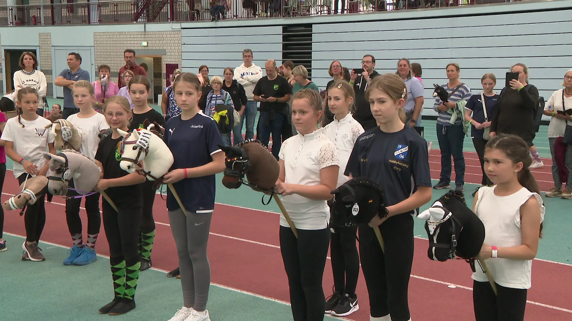 Deutsche Meisterschaft im Hobby Horsing in Kahlbach (Hessen).