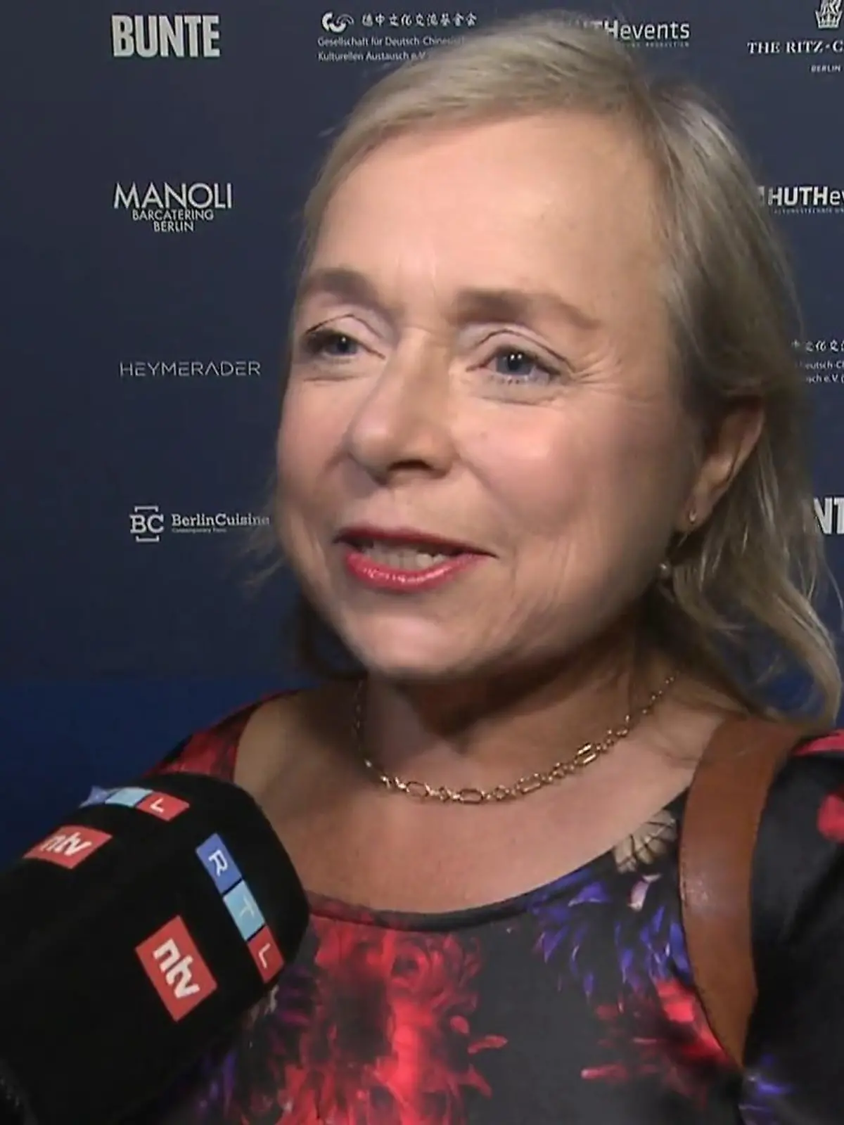 ChrisTine Urspruch berichtet uns im Interview von etwas sehr Kuriosem. 