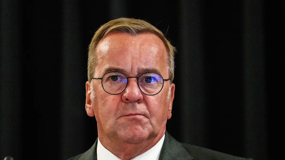 Verteidigungsminister Pistorius will in Saarlouis vor allem mit Soldatinnen und Soldaten sprechen. (Archivbild)