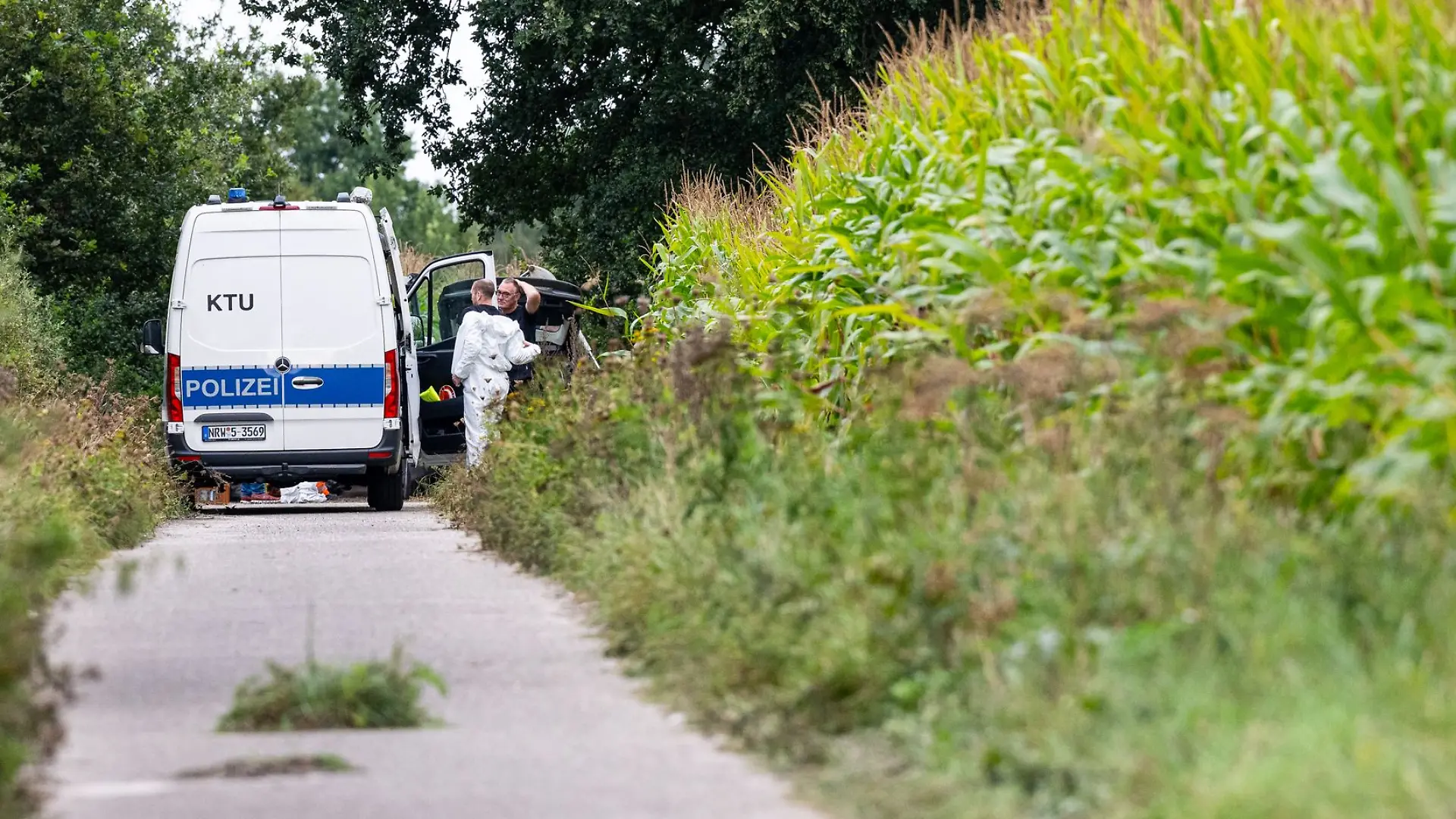 Die Ermittler bitten die Bevölkerung um Hinweise zu den beiden vor mehr als einer Woche gefundenen Leichen. (Archivbild)