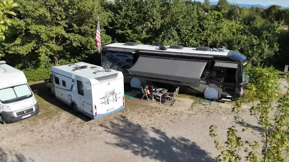 Ein Wohnmobil der Superlative 12 Meter lang, 4 Meter hoch und 18 Tonnen schwer