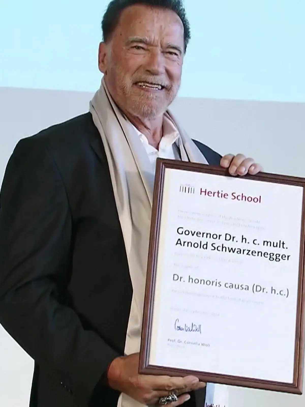 Bild zu: "Arnold „Dr. Terminator” Schwarzenegger bekommt Ehrendoktor"