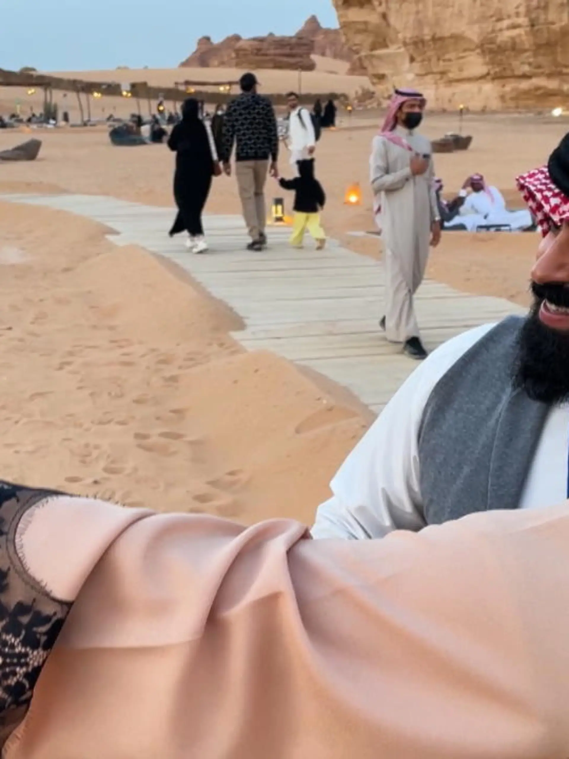 Trotz Regimekritik, Hinrichtungen und frauenfeindlicher Politik: Der Wüstenstaat Saudi Arabien möchte in Zukunft DAS Reiseziel schlecht hin werden. Kann das gelingen? RTL-Reiseexperte Ralf Benkö hat sich das genauer angeschaut.