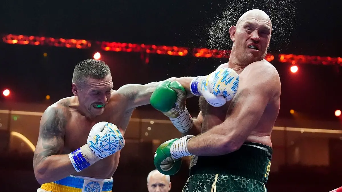 Oleksandr Usyk besiegt Tyson Fury
