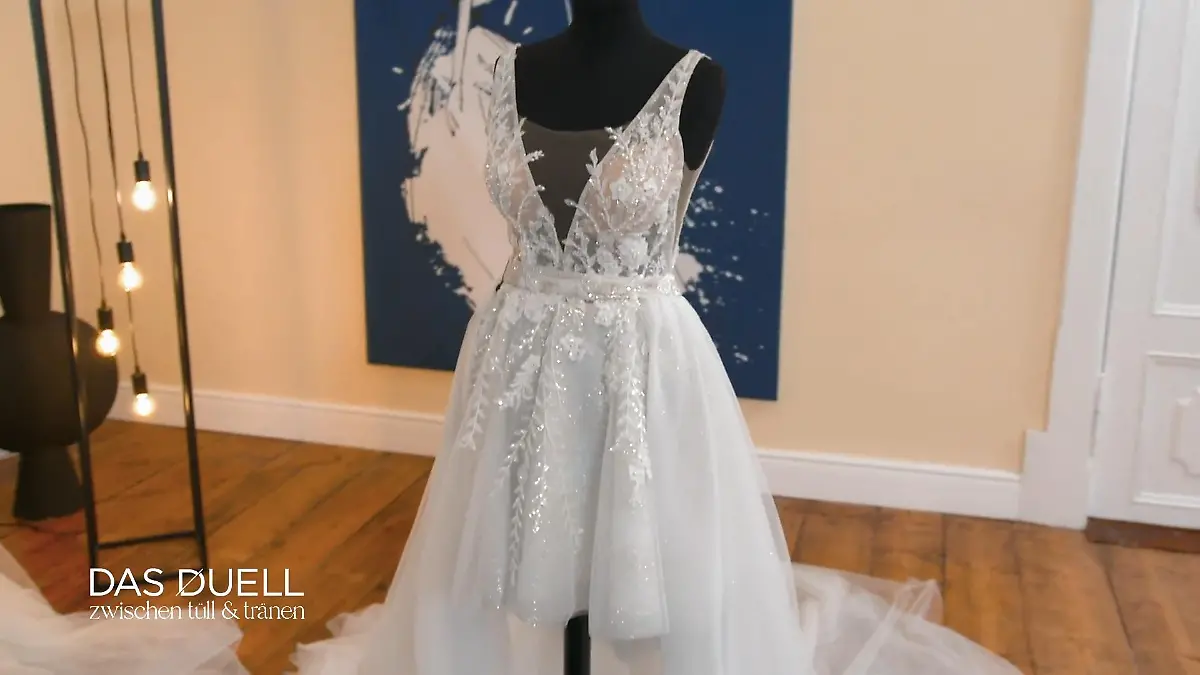 Braut Schirin ist beeindruckt Glitzer und Bling Bling