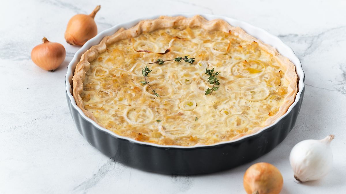 Zwiebelkuchen: Gericht ohne Blähbauch genießen? Mit dieser Zauberzutat ...