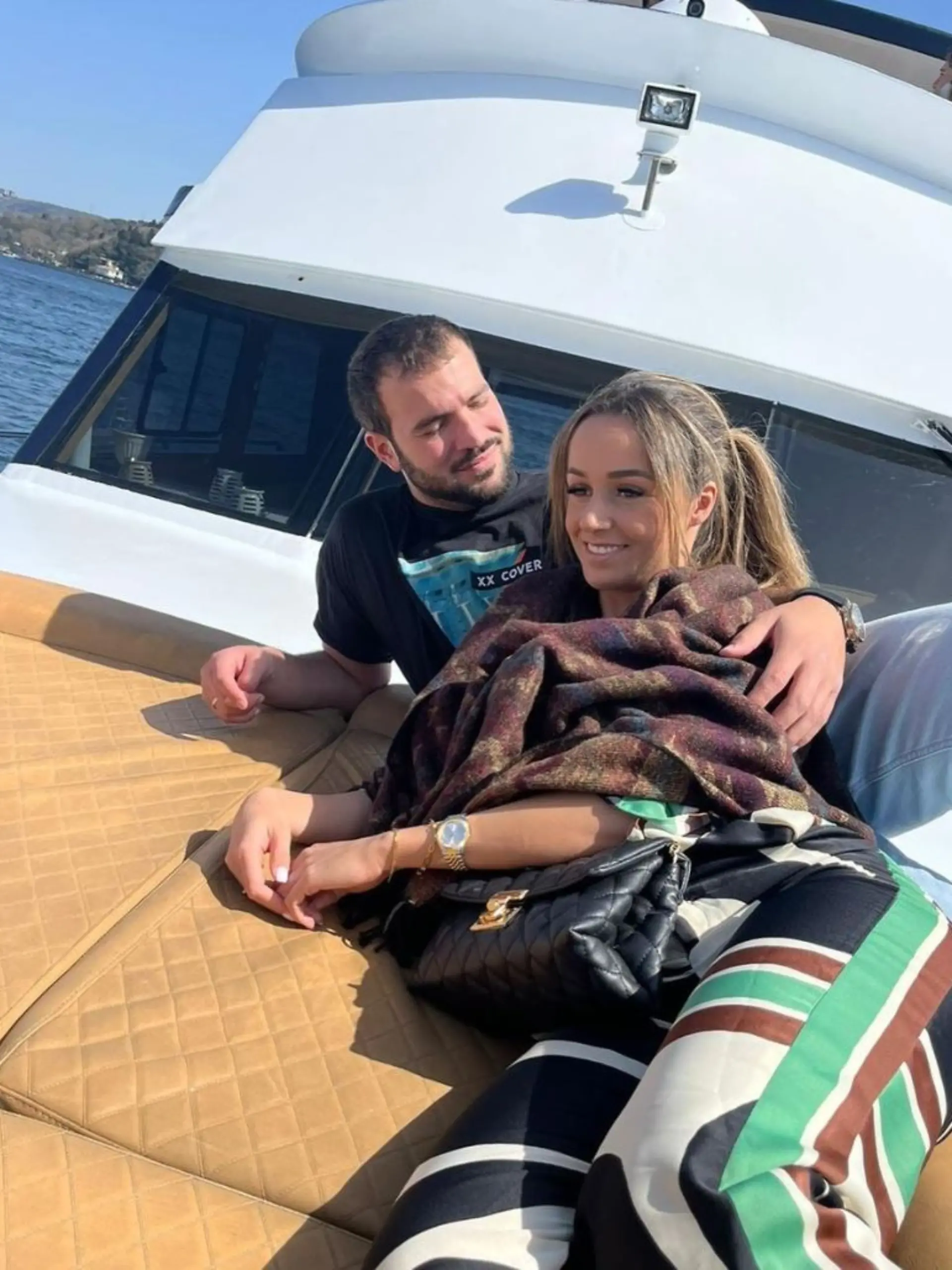 Yasin und Samira Cilingir feiern ihren fünften Jahrestag.