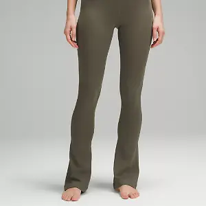 Align-Hose mit leicht ausgestelltem Bein 