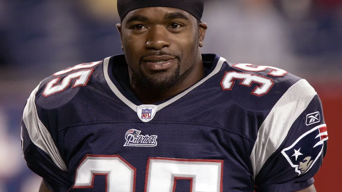 Fullback Patrick Pass