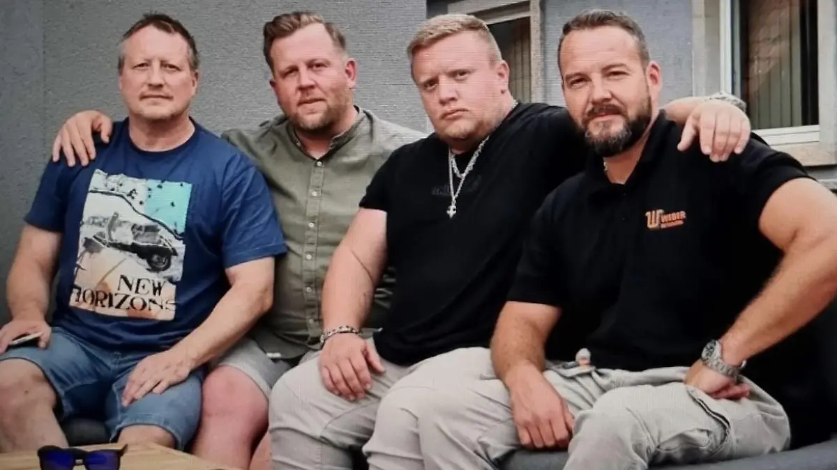 Sind fast im kroatischen Meer gestorben: Johannes, Philip, Enrico und Kevin (von l.)