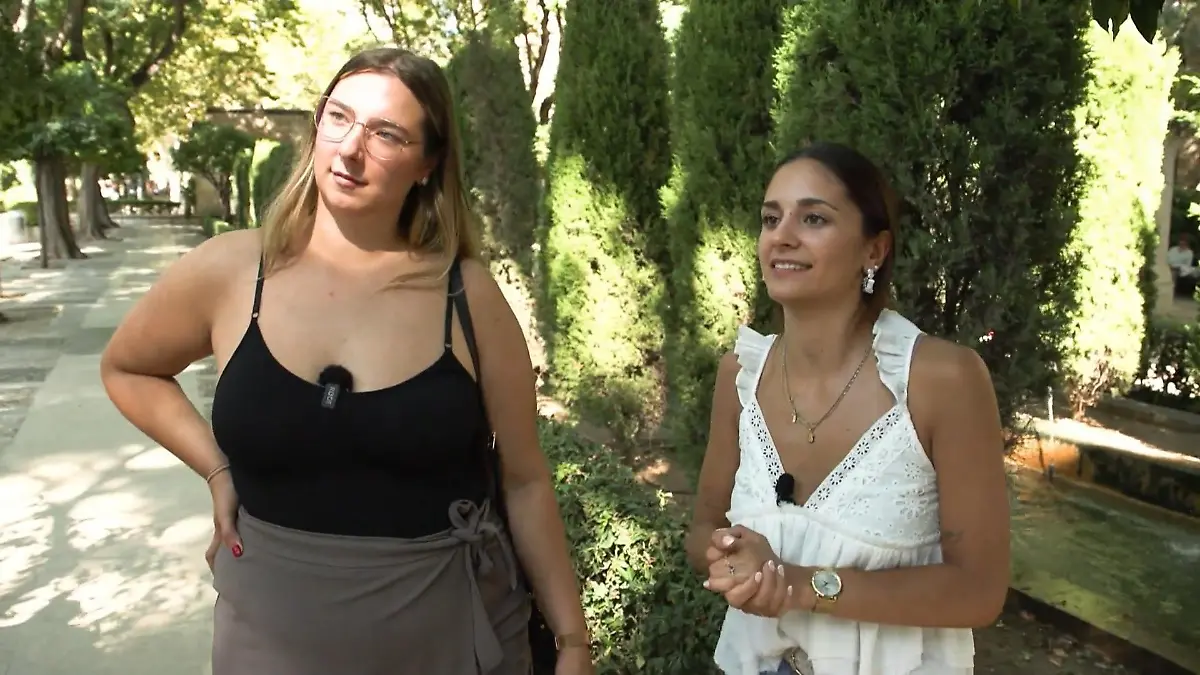 Joelina und Jada Karabas im RTL-Interview.