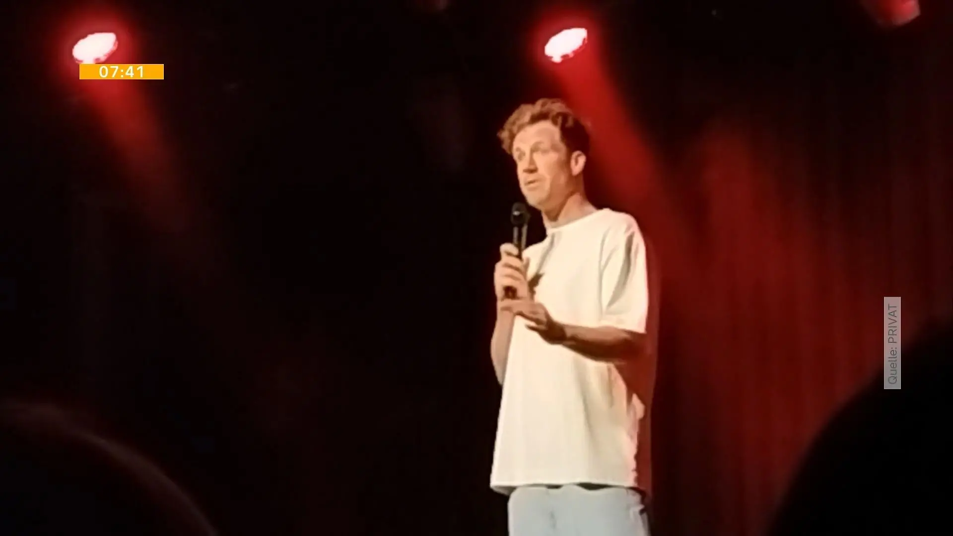 Luke Mockridge steht erstmals wieder auf der Bühne Comedian äußert sich zum Skandal