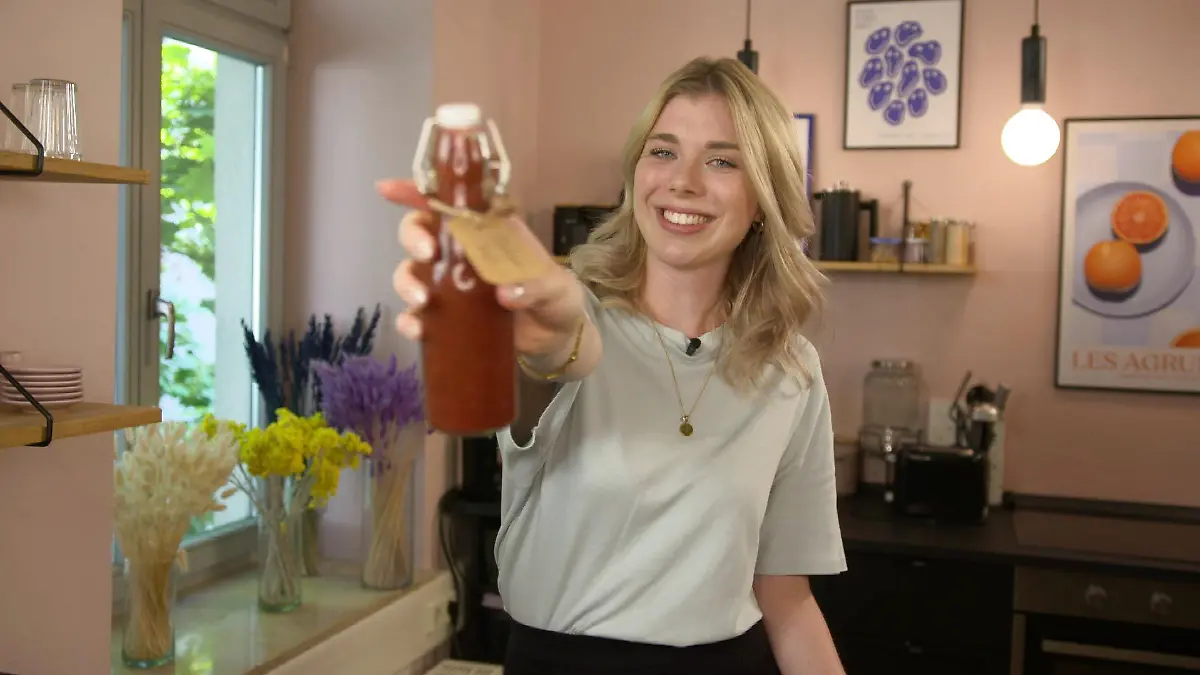RTL-Reporterin Anny Adler kocht trendige Pflaumen-Rezepte