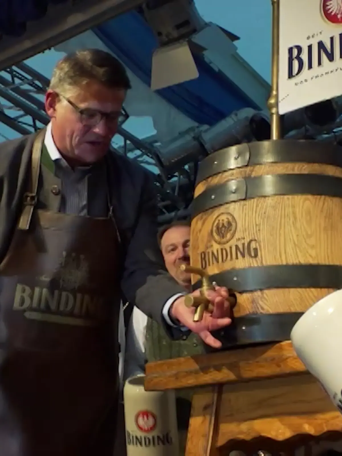 Ministerpräsident Boris Rhein eröffnet das Frankfurter Oktoberfest