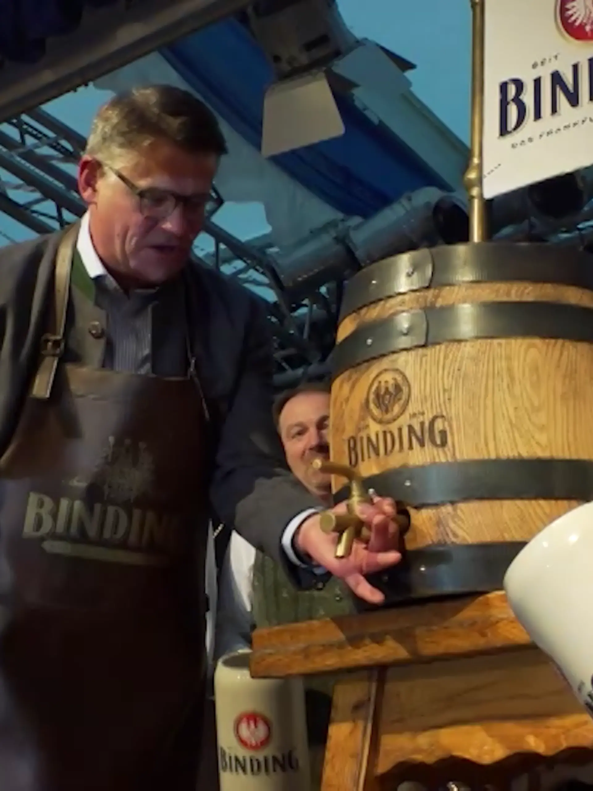 Ministerpräsident Boris Rhein eröffnet das Frankfurter Oktoberfest