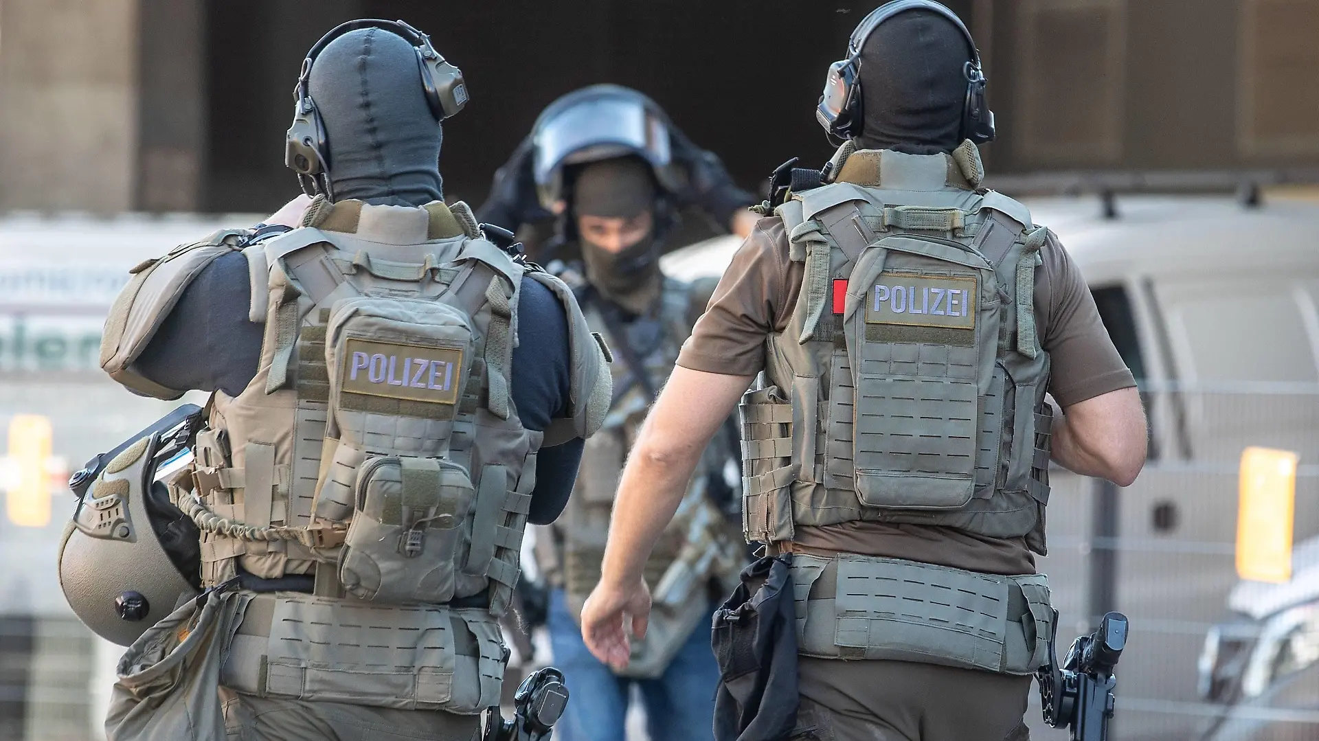 15.10.2018, Koeln , Geiselnahme in einer Apotheke am Kölner Hauptbahnhof am Breslauer Platz. *** 15 10 2018 Koeln Hostage taking in a pharmacy at Cologne main station on Breslauer Platz