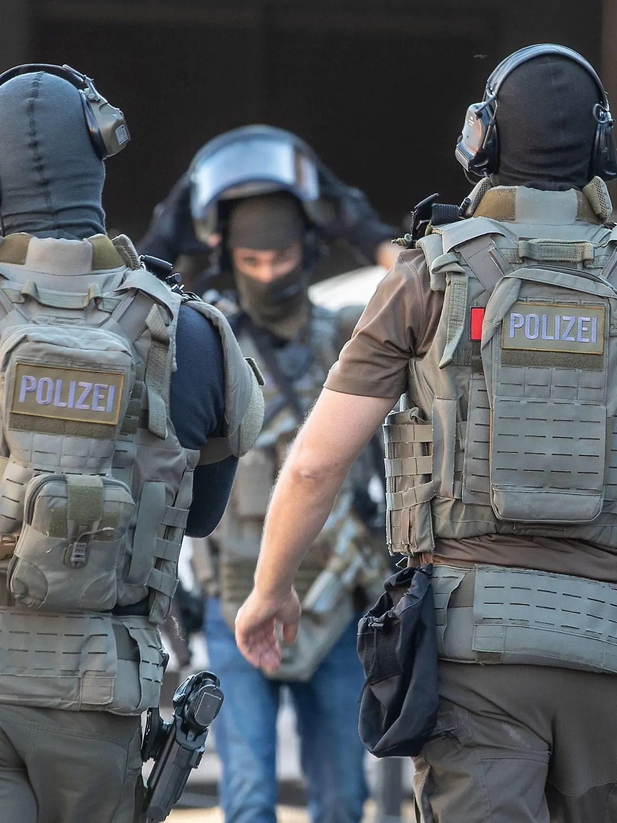15.10.2018, Koeln , Geiselnahme in einer Apotheke am Kölner Hauptbahnhof am Breslauer Platz. *** 15 10 2018 Koeln Hostage taking in a pharmacy at Cologne main station on Breslauer Platz  