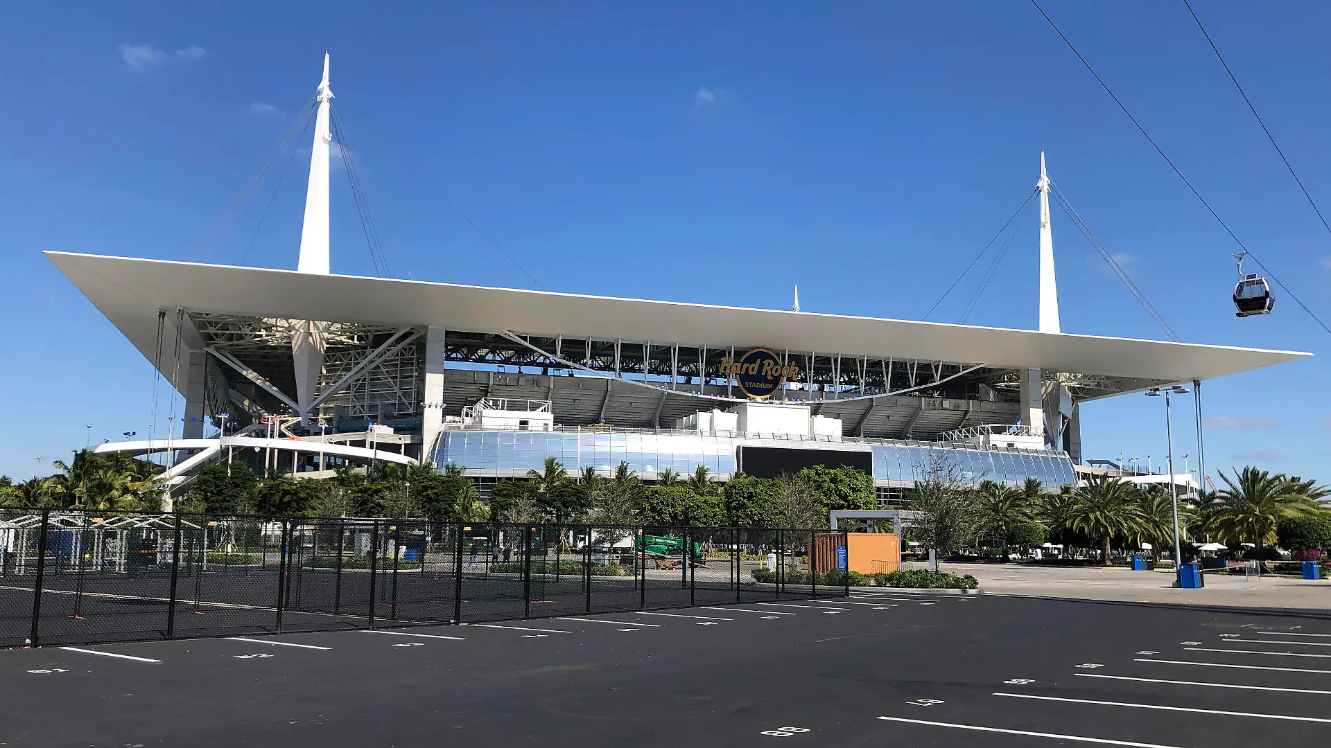  Hard Rock Stadium bei den Vorbereitungen auf den Super Bowl LIV am 2. Februar zwischen den Kansas City Chiefs und San Francisco 49ers - 22.01.2020: SB LIV im Hard Rock Stadium Miami *** Hard Rock Stadium during the preparations for the Super Bowl LIV on February 2 between the Kansas City Chiefs and San Francisco 49ers 22 01 2020 SB LIV at Hard Rock Stadium Miami