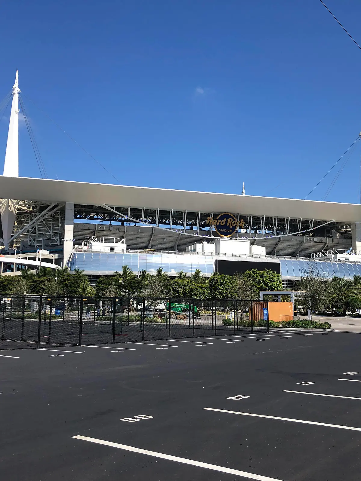  Hard Rock Stadium bei den Vorbereitungen auf den Super Bowl LIV am 2. Februar zwischen den Kansas City Chiefs und San Francisco 49ers - 22.01.2020: SB LIV im Hard Rock Stadium Miami *** Hard Rock Stadium during the preparations for the Super Bowl LIV on February 2 between the Kansas City Chiefs and San Francisco 49ers 22 01 2020 SB LIV at Hard Rock Stadium Miami