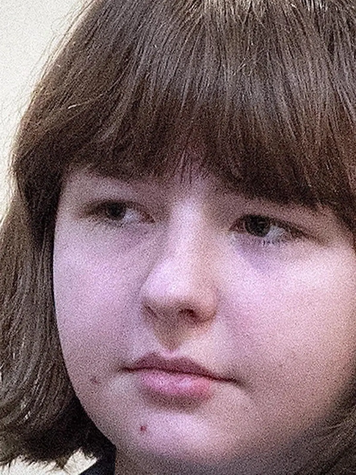 Bild zu: "Carly (15) muss für Mord an ihrer Mutter für immer in den Knast"
