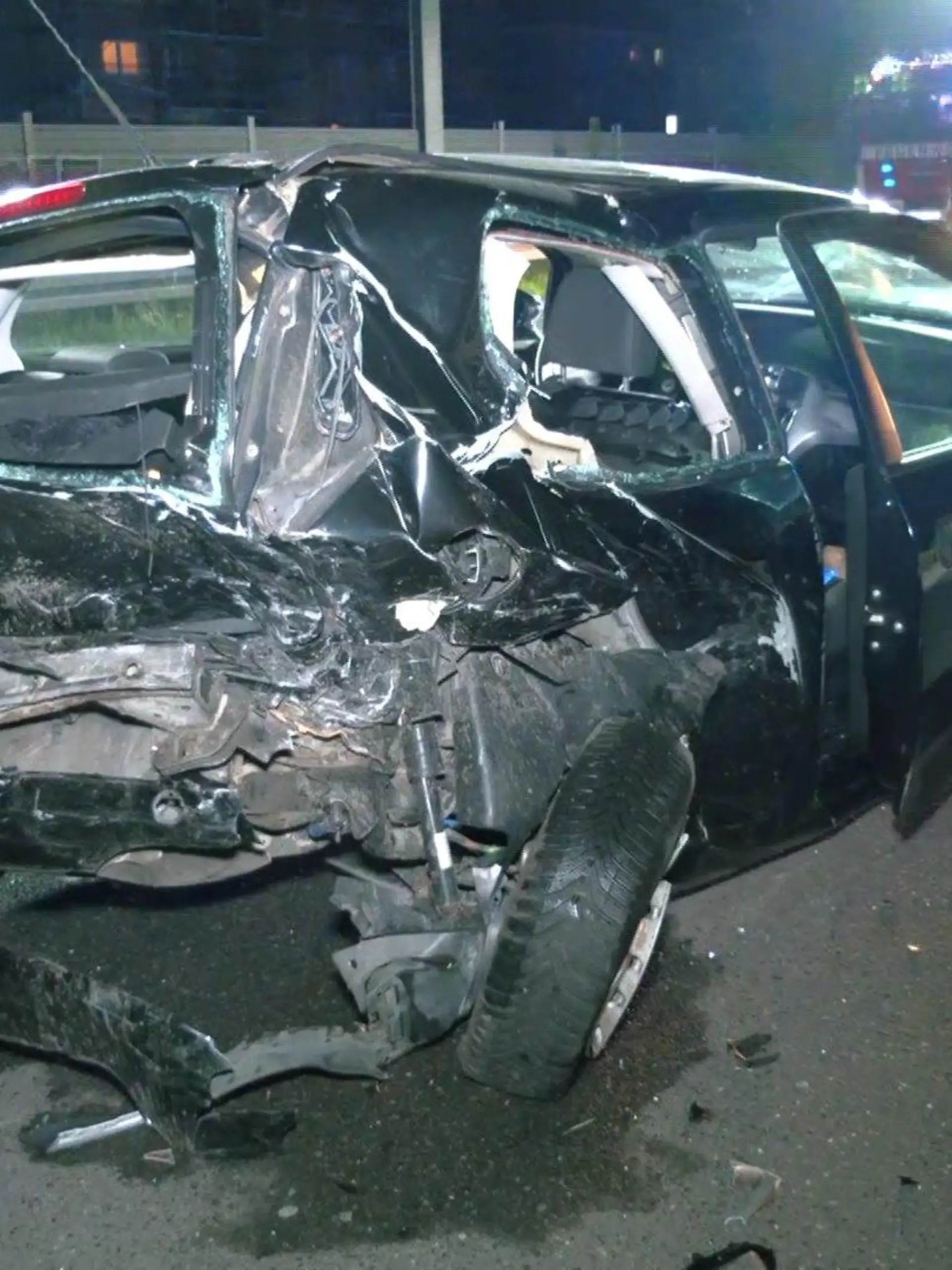 Sohn und Mutter werden bei Unfall schwer verletzt
