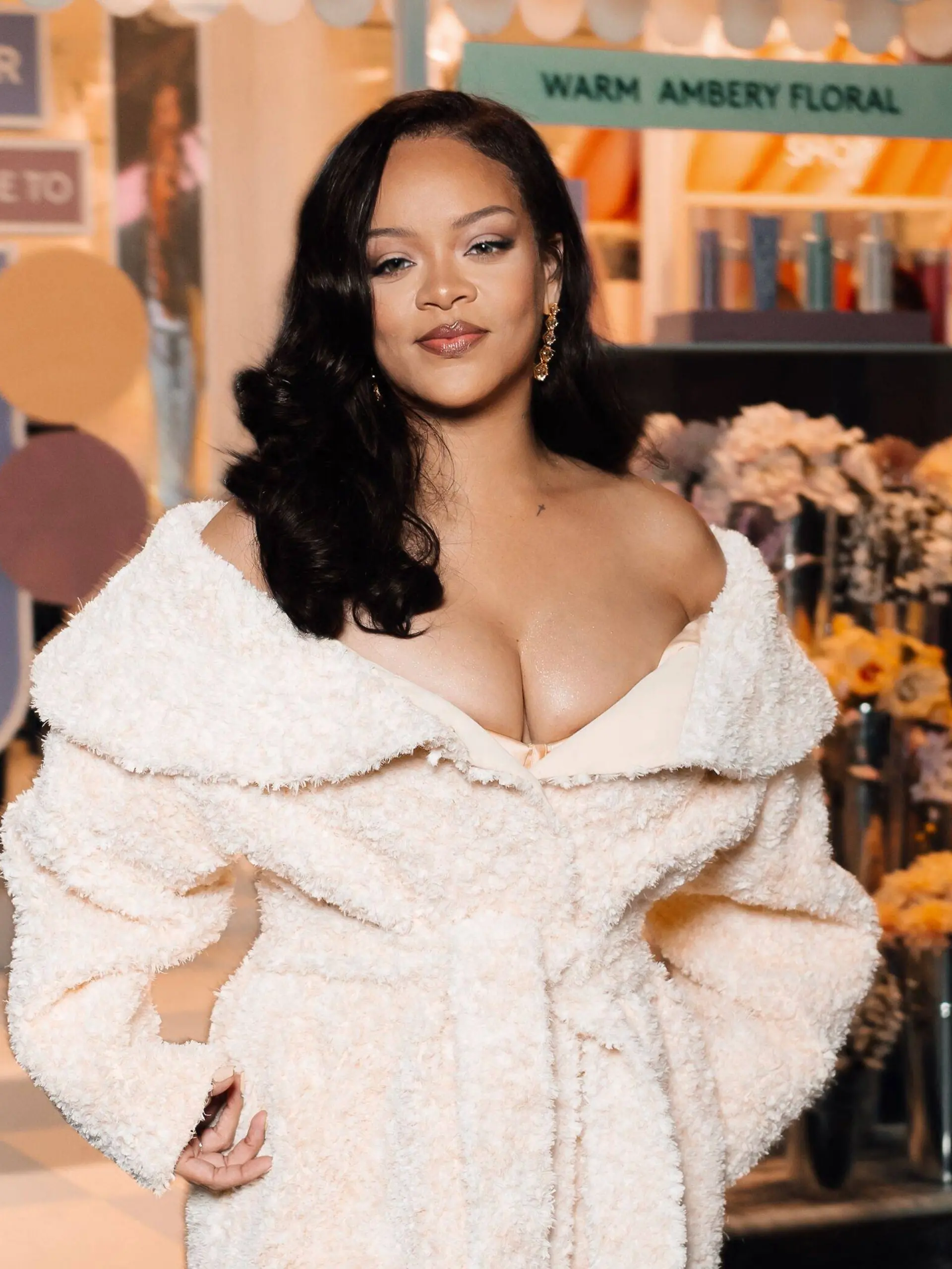 Popstar Rihanna setzt in diesem Herbst auf Vanilla als Trendfarbe. 