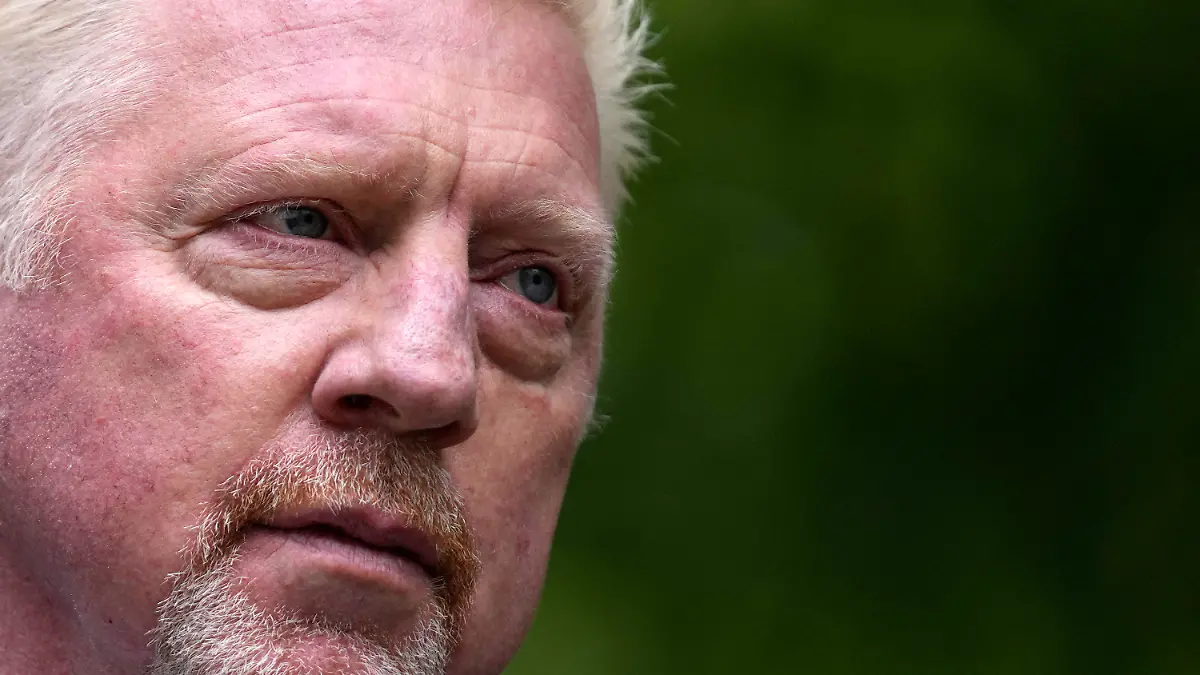 29.04.2022, Großbritannien, London: Boris Becker, ehemaliger Tennis-Profi aus Deutschland, kommt zum Southwark Crown Court. Becker ist wegen seiner Insolvenzstraftaten zu zweieinhalb Jahren Haft verurteilt worden, wovon er die Hälfte absitzen muss, bevor er den Rest auf Bewährung in Freiheit verbringen darf. Foto: Frank Augstein/AP/dpa +++ dpa-Bildfunk +++