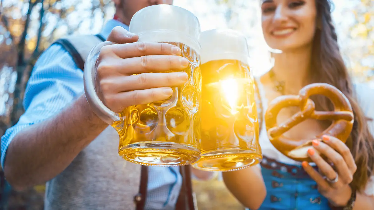 Ist das Oktoberfest eine Kalorienfalle? Wir zeigen euch, wie ihr sie umgeht.
