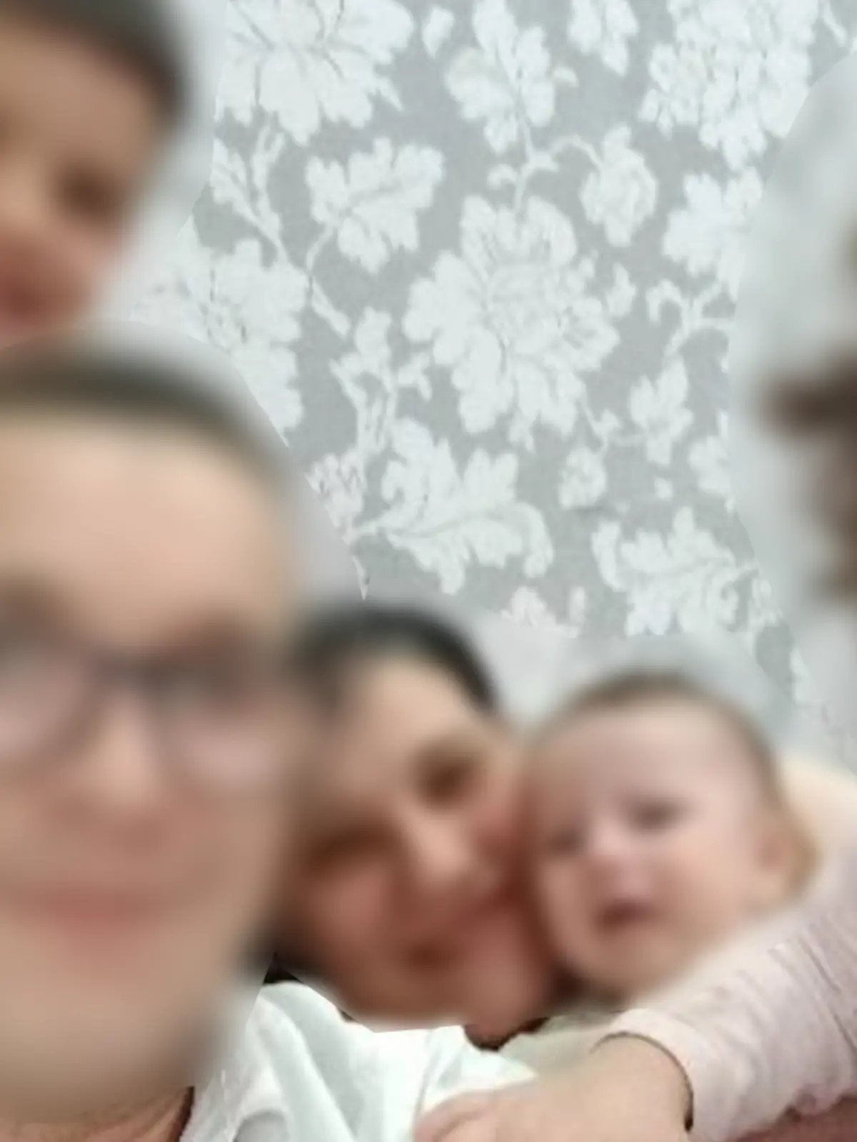 Bild zu: "Hausexplosion löscht fast ganze Familie aus "