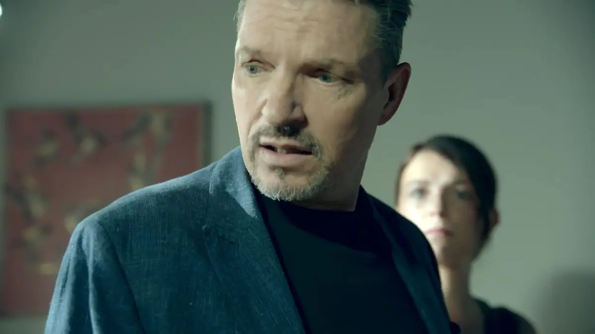 Lars hat bei seinem Vorhaben schlimme Albträume.
